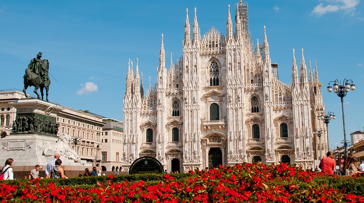 Milan Transfer Limo | Milan Car Service with Chauffeur Service | Milan Airport Transfer